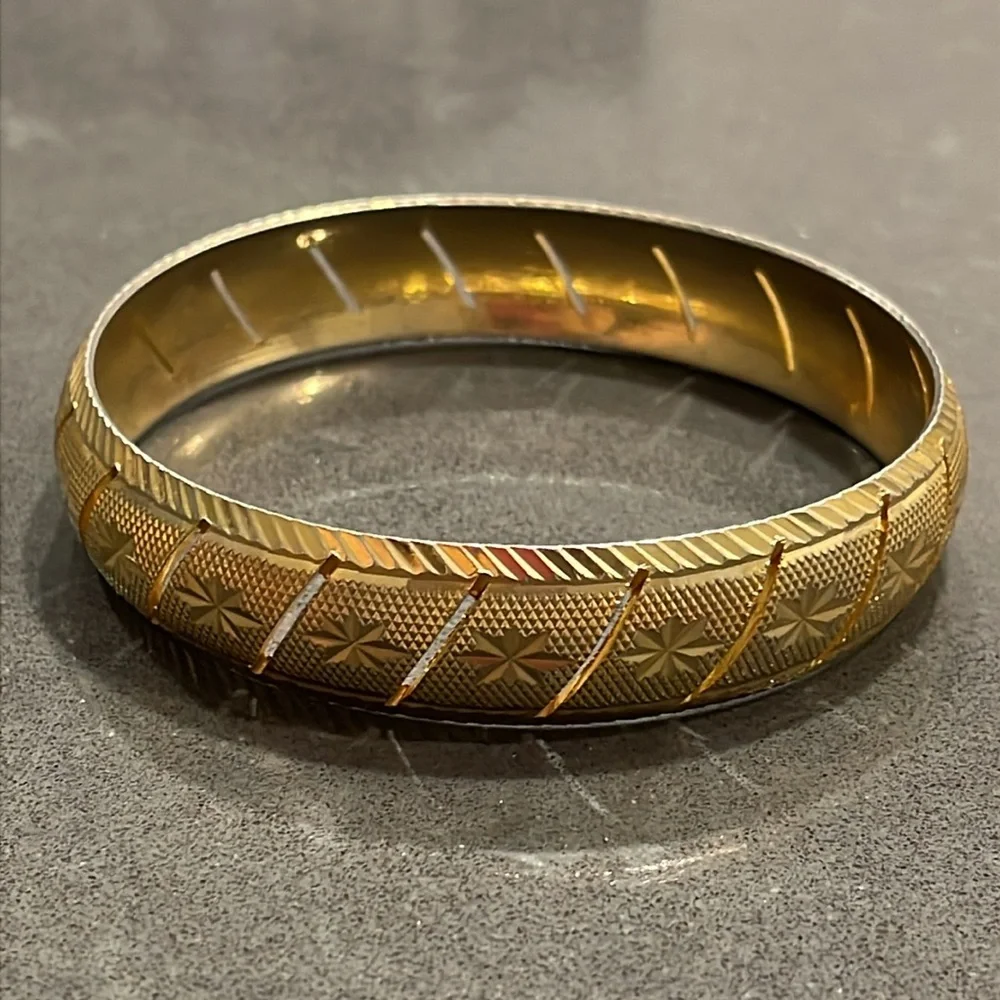 Gold Tone Bangle Bracelet - Picture 4 of 12